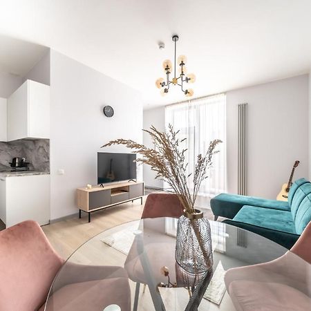 New Comfortable 2 Bedroom Cottage W/Big Terrace Jūrkalne Esterno foto