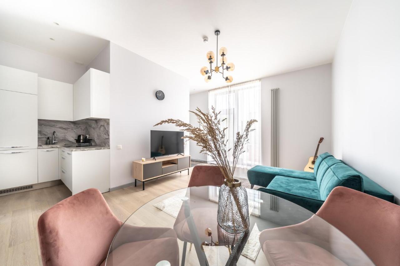 New Comfortable 2 Bedroom Cottage W/Big Terrace Jūrkalne Esterno foto